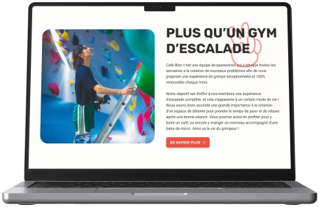 Site web de Café Bloc conçu par Delisoft, affiché sur un ordinateur portable